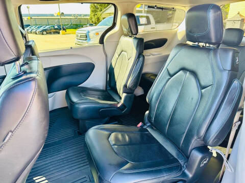 2021 Chrysler Pacifica Touring L