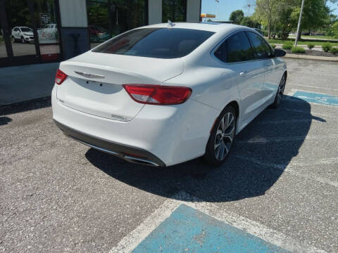 2015 Chrysler 200 C