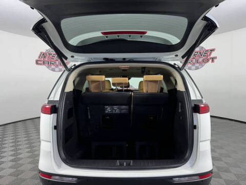 2024 Kia Carnival EX