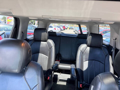2013 GMC Acadia Denali