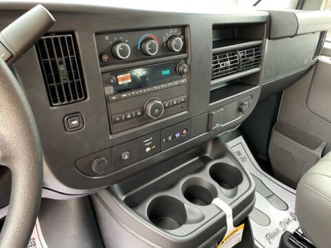 2025 Chevrolet Express 2500