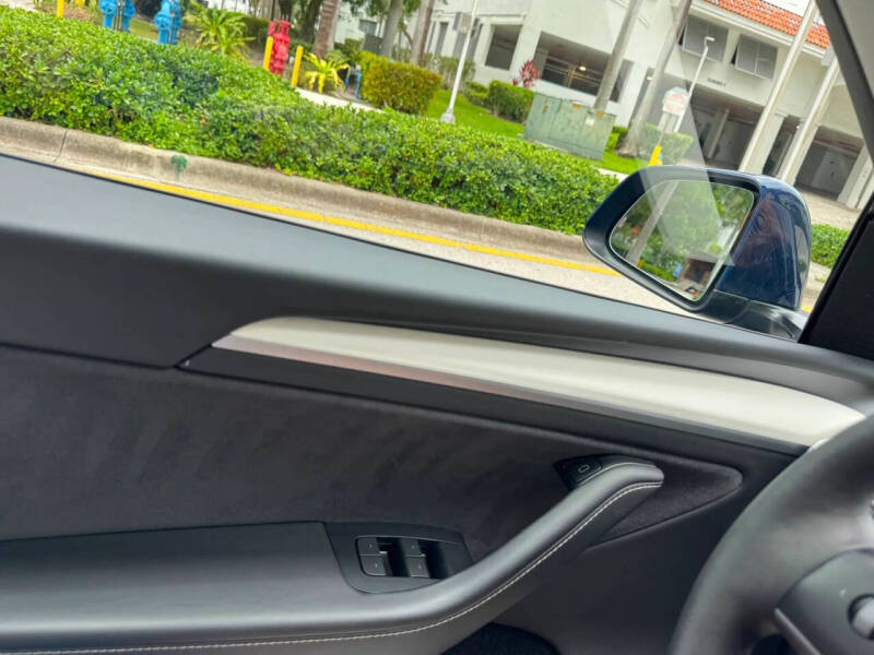 2024 Tesla Model Y Long Range