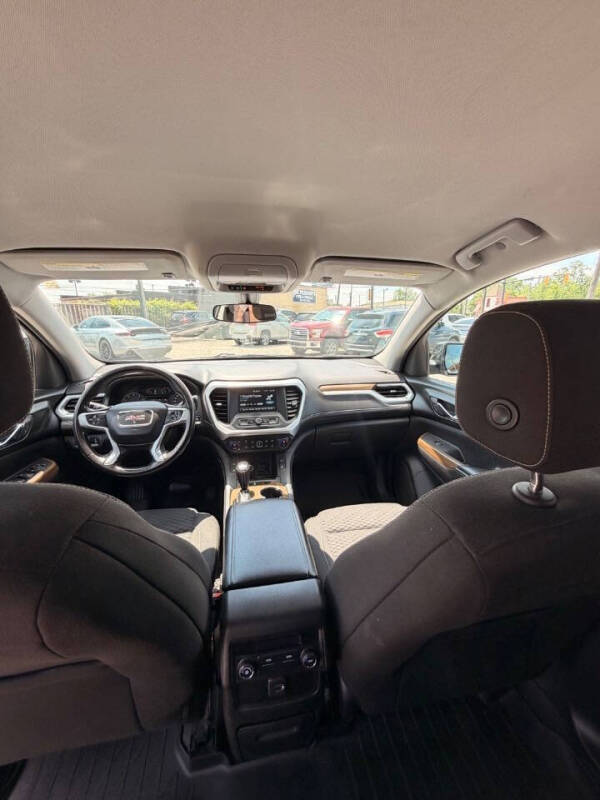 2018 GMC Acadia SLE-2