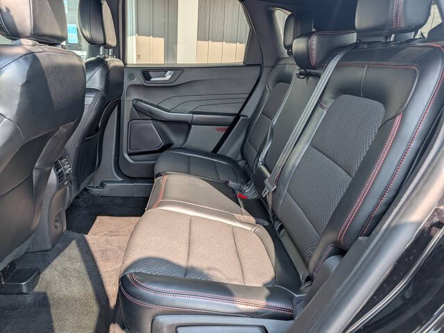 2023 Ford Escape ST-Line Select