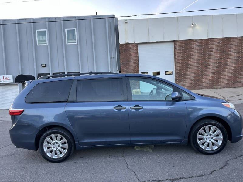 2016 Toyota Sienna XLE Premium 7-Passenger