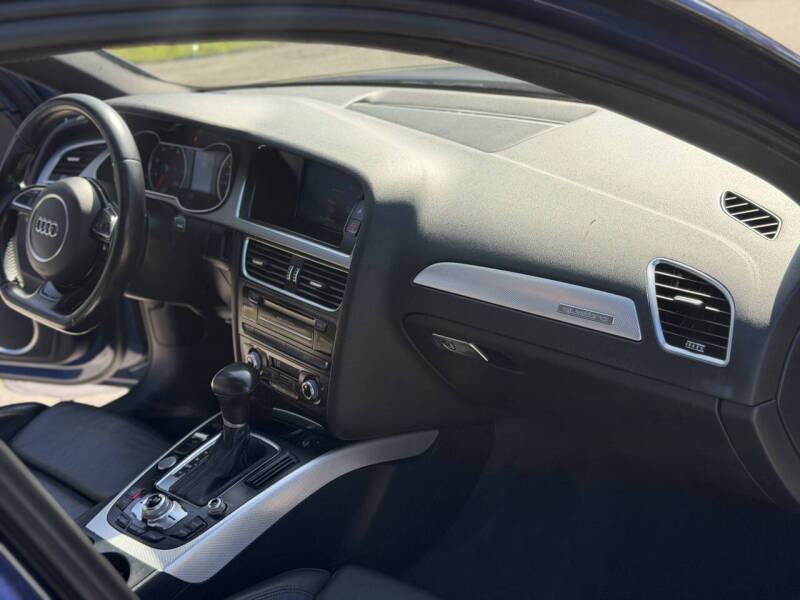 2015 Audi A4 2.0T quattro Premium Plus