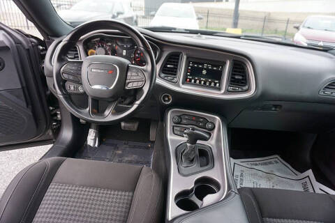 2022 Dodge Challenger SXT