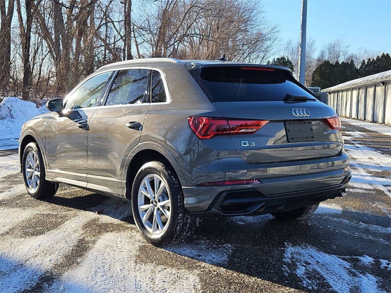 2022 Audi Q3 quattro S line Premium 45 TFSI