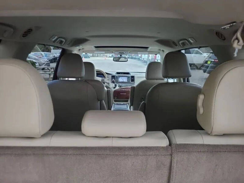 2012 Toyota Sienna Limited 7-Passenger