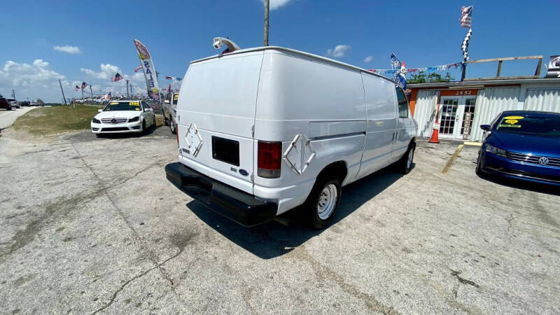 2010 Ford E-Series E-150