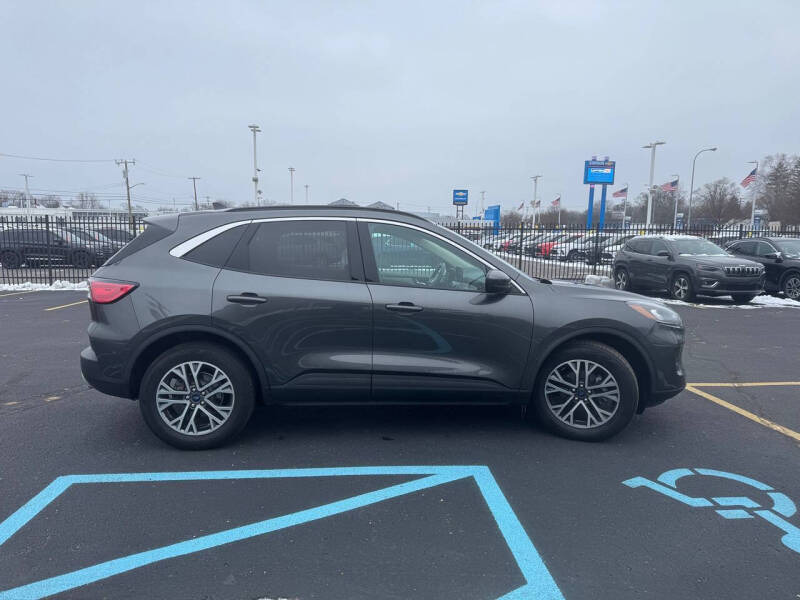 2020 Ford Escape SEL