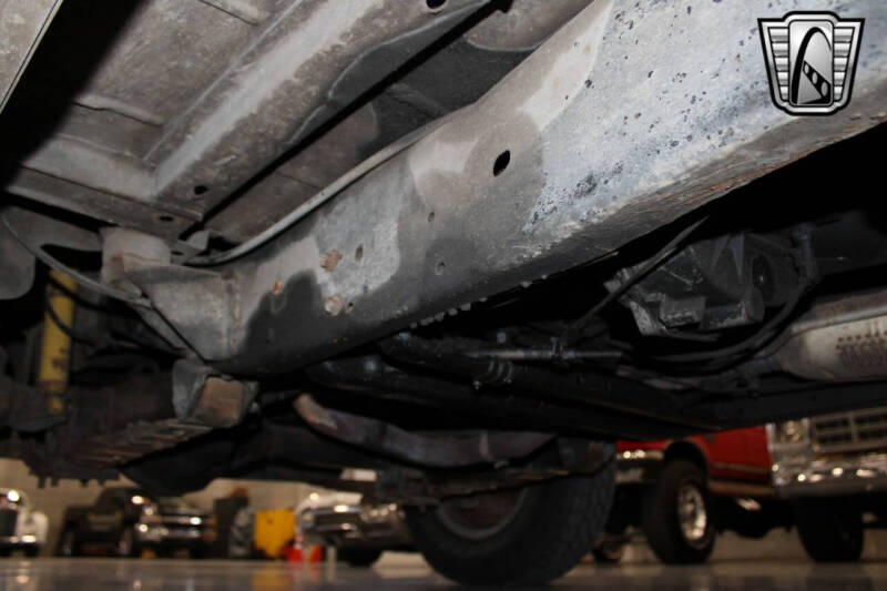 1987 Jeep Grand Wagoneer