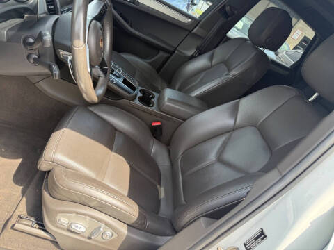 2015 Porsche Macan S