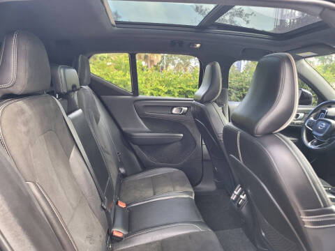 2019 Volvo XC40 T5 R-Design