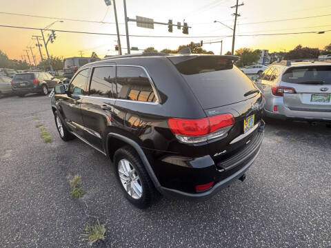 2017 Jeep Grand Cherokee Laredo