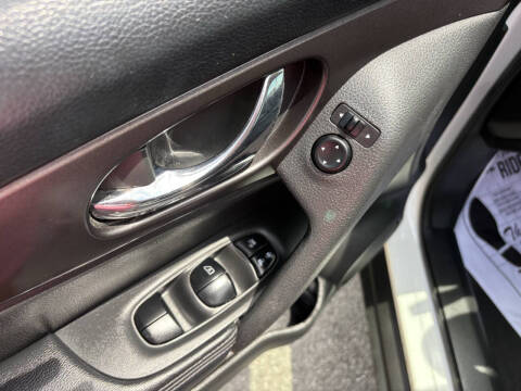 2016 Nissan Rogue S