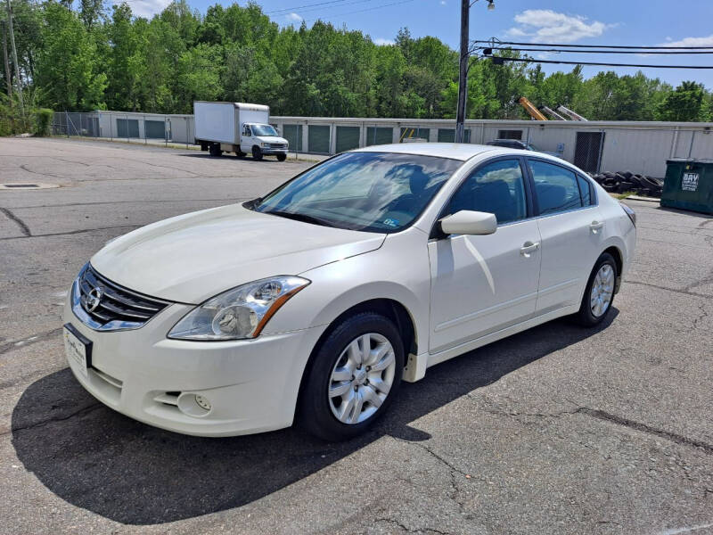 2010 Nissan Altima for sale at Royalty Motors LLC in Portsmouth VA