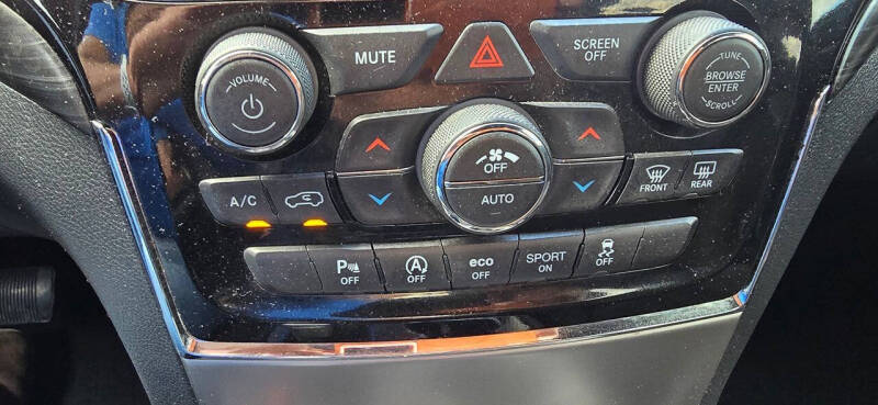 2020 Jeep Grand Cherokee Laredo