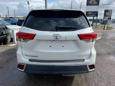 2018 Toyota Highlander LE Plus