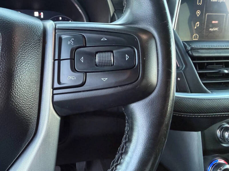 2023 GMC Yukon XL SLT