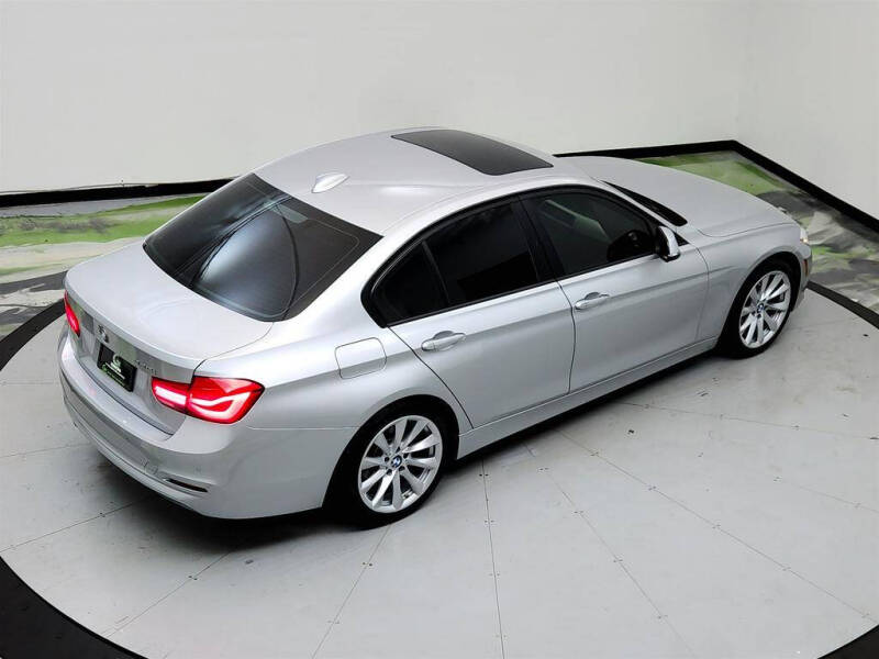 2018 BMW 3 Series 320i