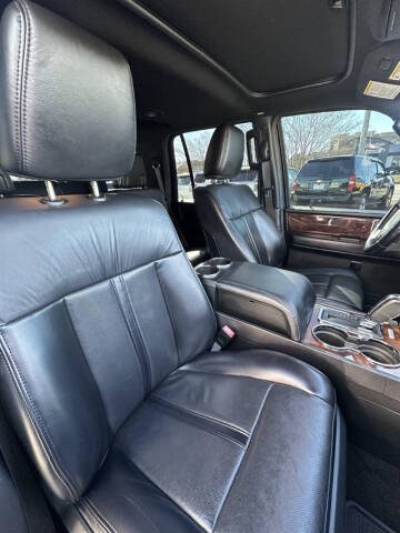 2017 Lincoln Navigator Select