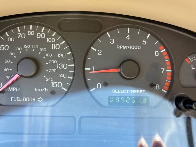 2004 Ford Mustang GT Deluxe