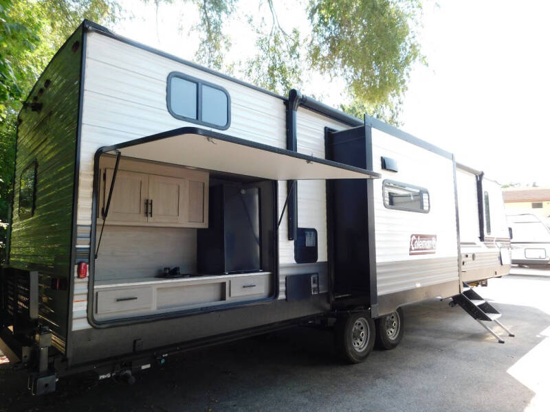 2023 Coleman Lantern 337 BH