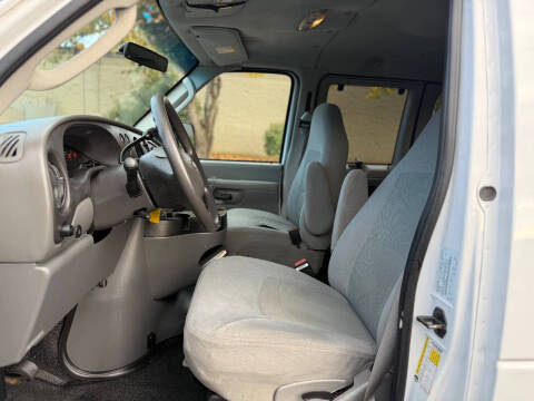 2007 Ford E-Series E-350 SD XLT