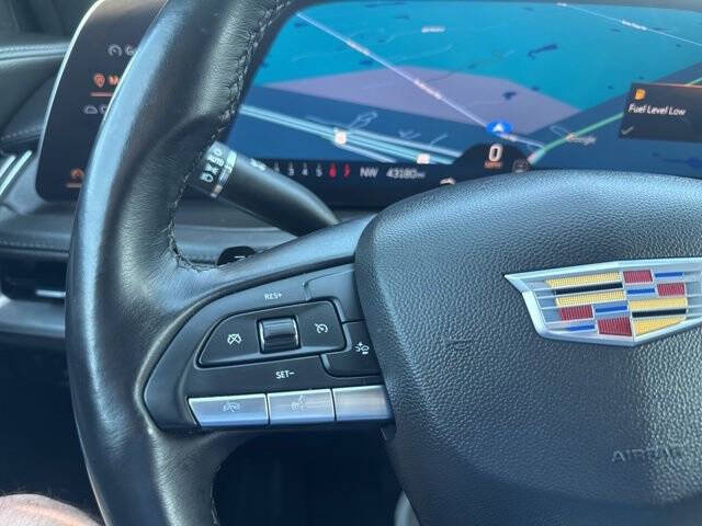 2025 Cadillac XT4 Premium Luxury