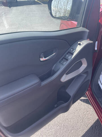 2024 Nissan Frontier SV