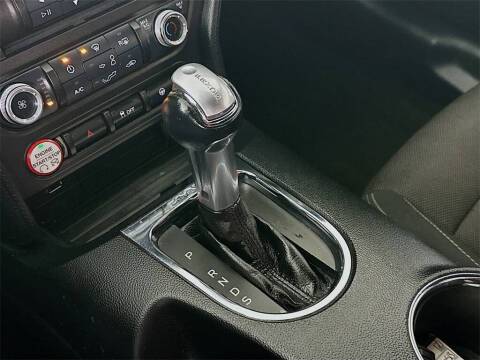 2017 Ford Mustang V6