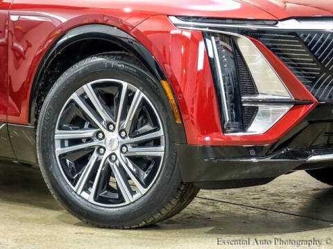 2025 Cadillac LYRIQ Luxury 1