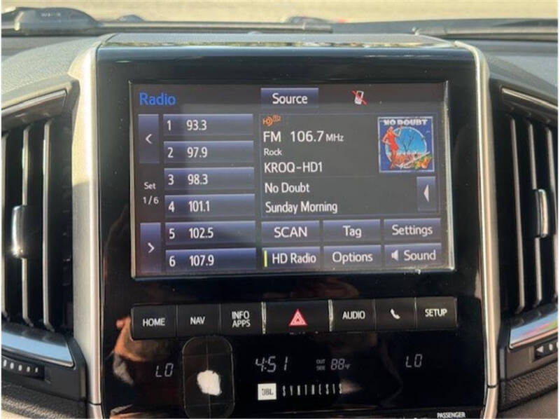 2017 Toyota Land Cruiser