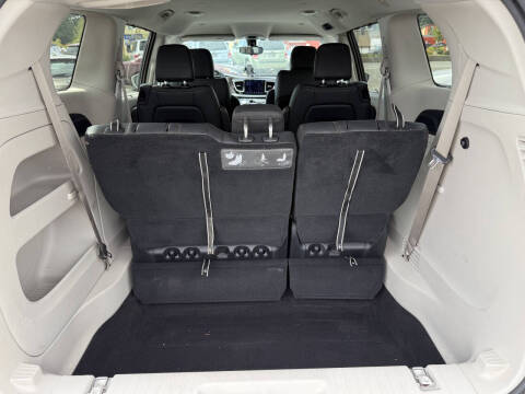 2017 Chrysler Pacifica Touring-L