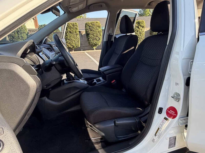 2020 Nissan Rogue S