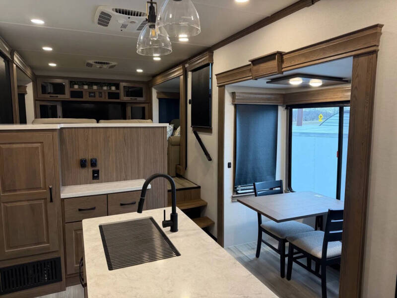 2024 Alliance RV Paradigm