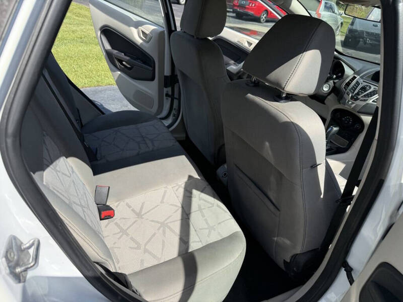 2013 Ford Fiesta SE