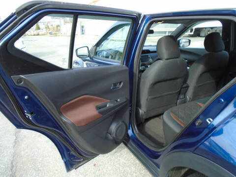 2019 Nissan Kicks SR