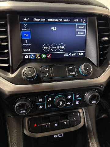 2023 GMC Acadia SLE