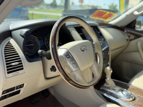 2015 Infiniti QX80
