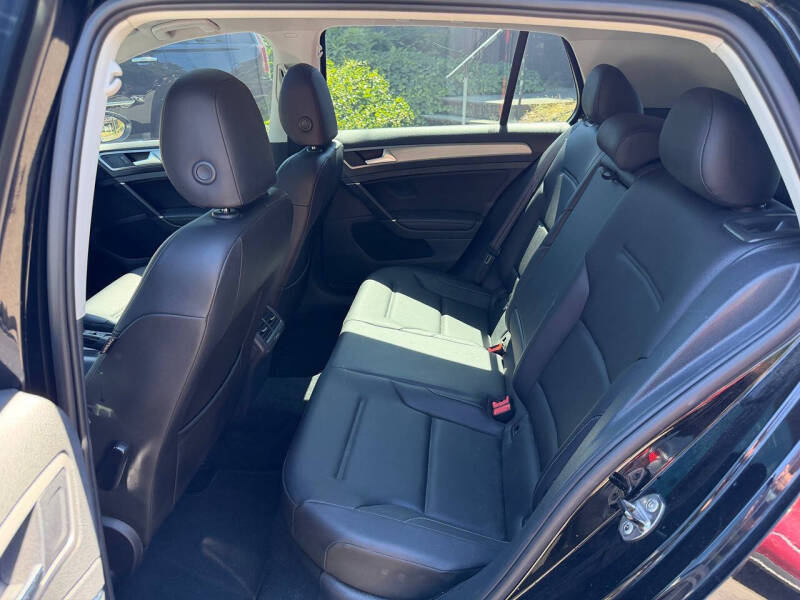 2017 Volkswagen Golf TSI S