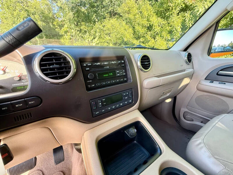 2004 Ford Expedition Eddie Bauer