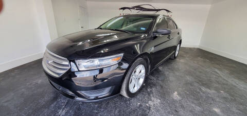 2017 Ford Taurus for sale at Auto Selection Inc. in Houston TX