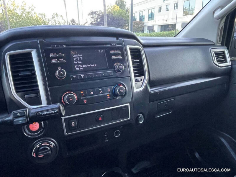 2017 Nissan Titan XD SV