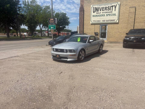 2005 Ford Mustang GT Deluxe