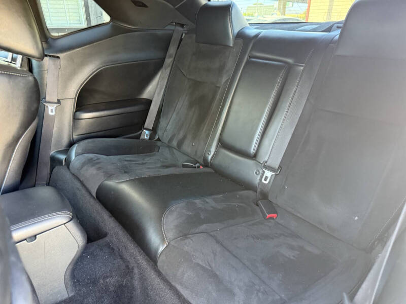 2016 Dodge Challenger R/T Plus