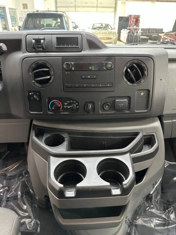 2013 Ford E-Series E-350 SD