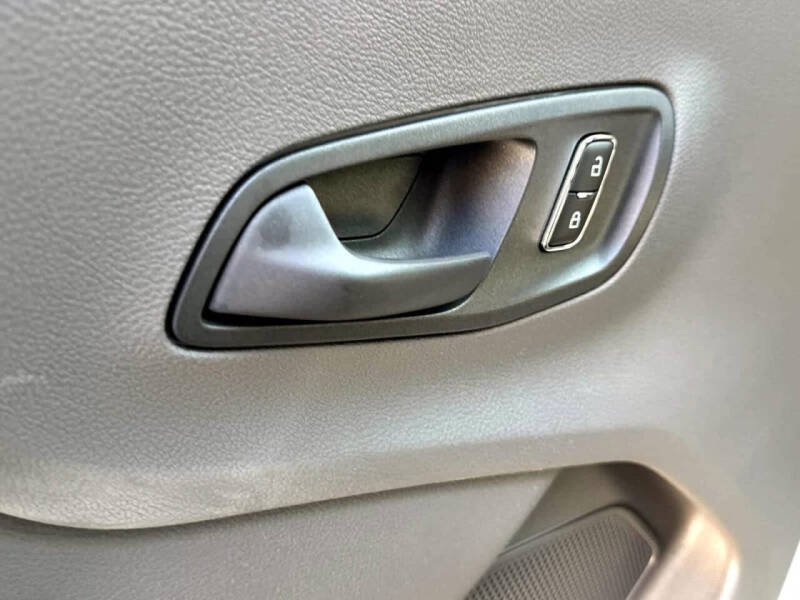 2025 Ford Transit 250