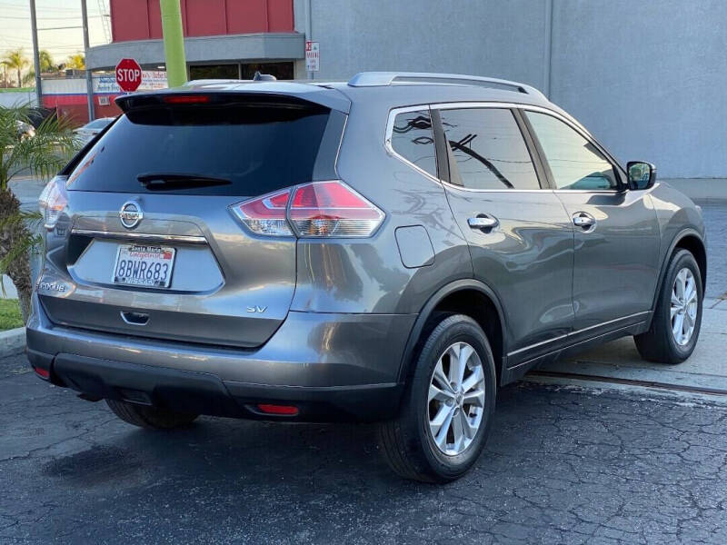 2016 Nissan Rogue SV